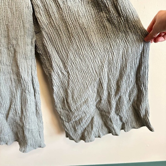 NEW ASTR the label Maura Jumpsuit in Slate Size Small Crepe Lightweight - Picture 8 of 13